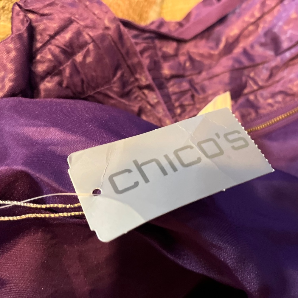 Chico’s purple berry size 1 wind and rain breaker - Picture 4 of 6